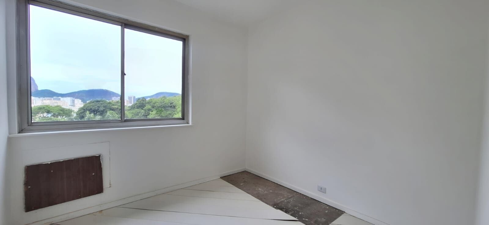 Cobertura em Laranjeiras 4 Quartos Rua Paulo César de Andrade 270m2