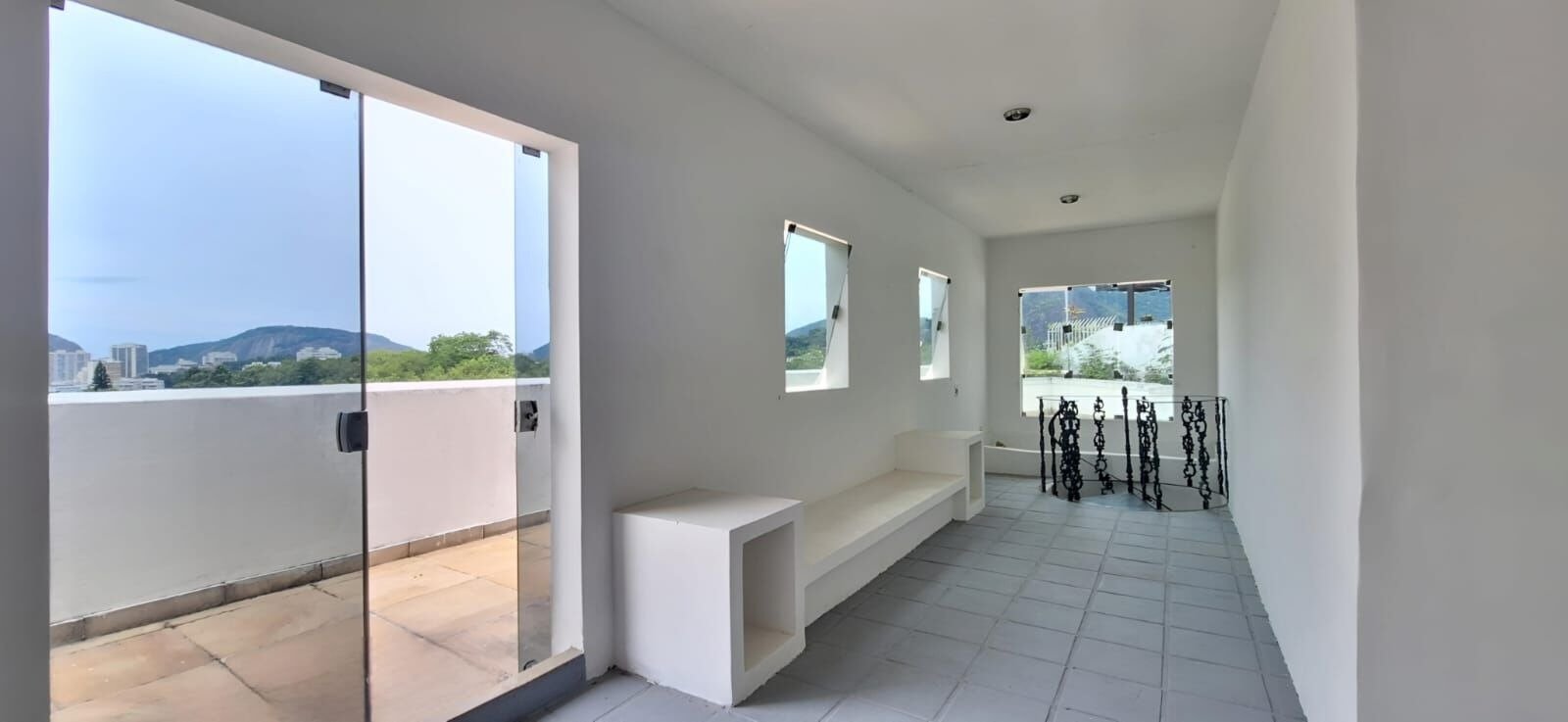 Cobertura em Laranjeiras 4 Quartos Rua Paulo César de Andrade 270m2