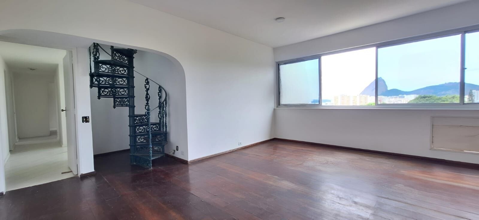 Cobertura em Laranjeiras 4 Quartos Rua Paulo César de Andrade 270m2