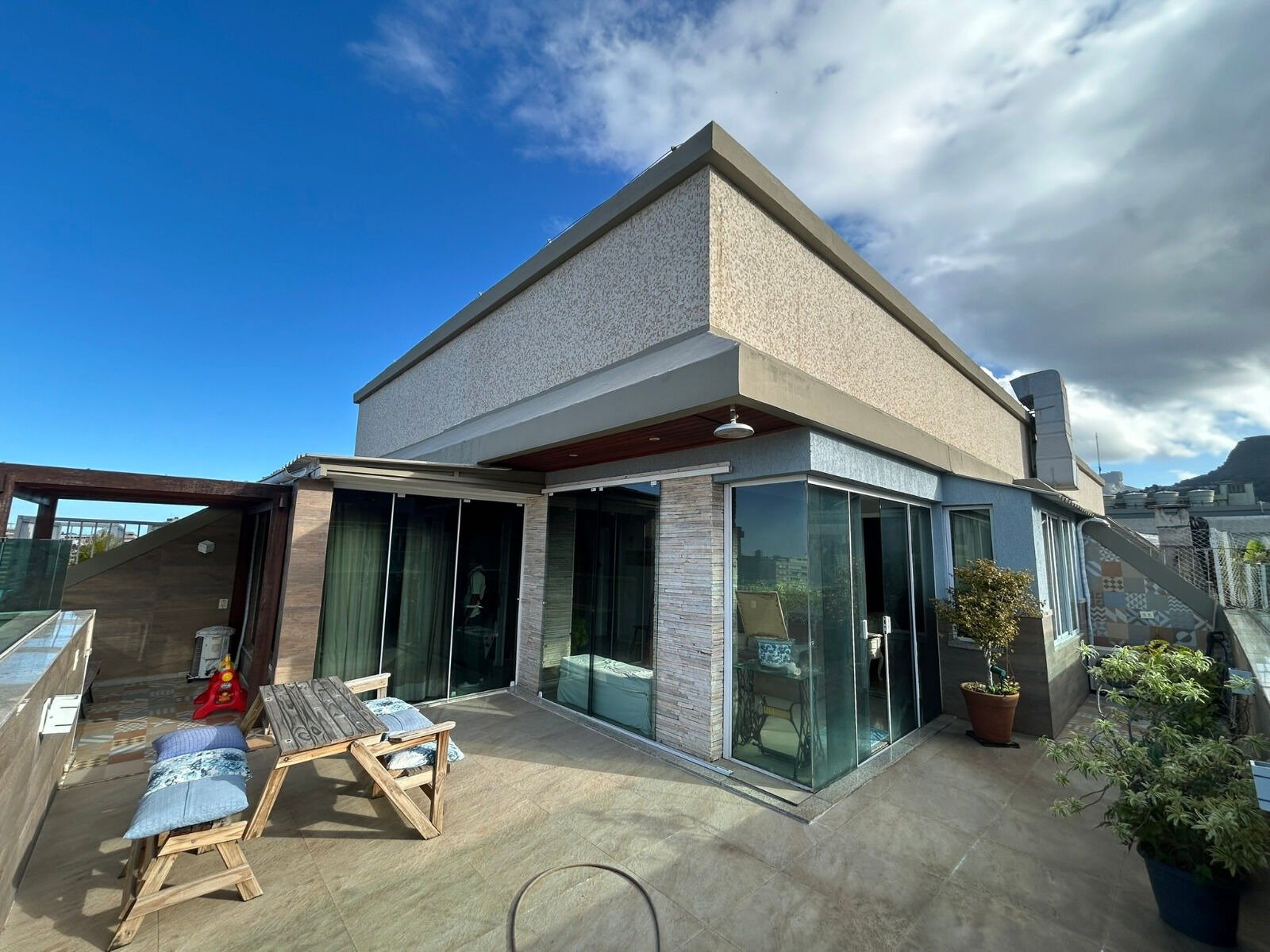 Cobertura na Gávea 4 Quartos Rua Rúbens Berardo 165m2