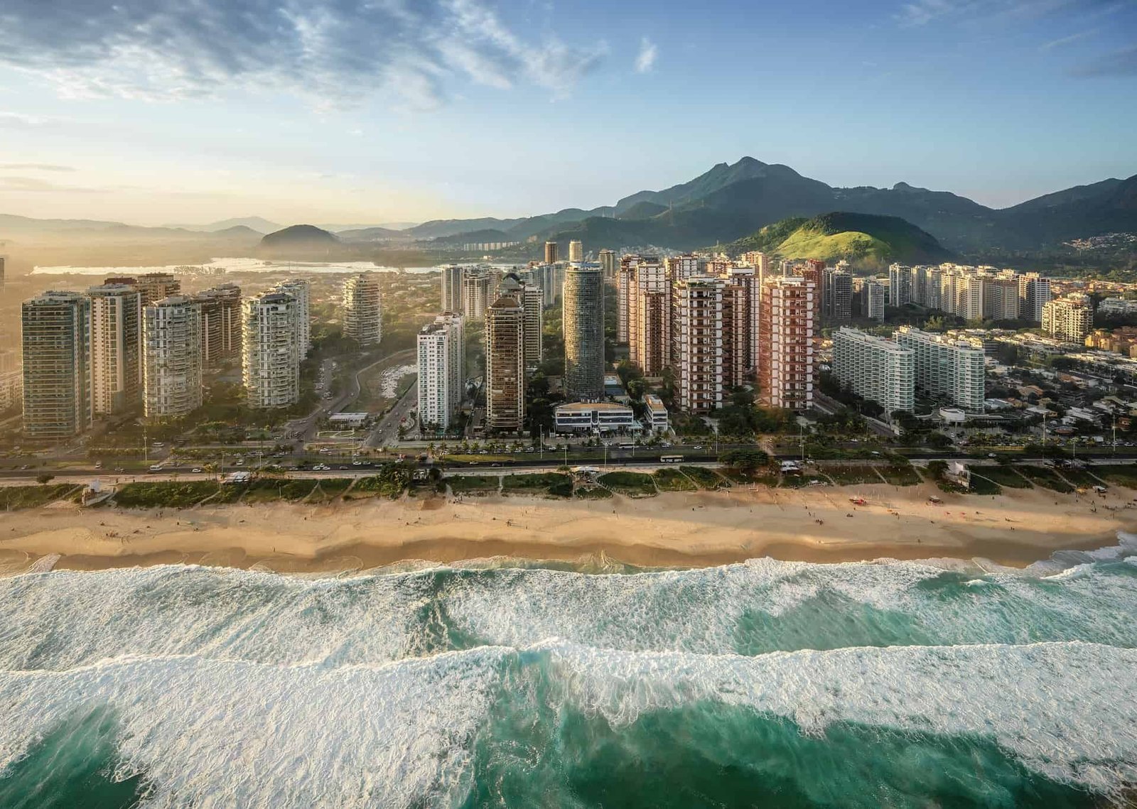 Infraestrutura e Serviços Locais na Avenida Antonio Evaristo de Moraes Filho 251 Barra da Tijuca