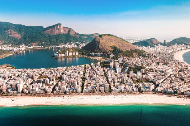 Gardens na Av Visconde de Albuquerque 360 Leblon planta 1 quarto